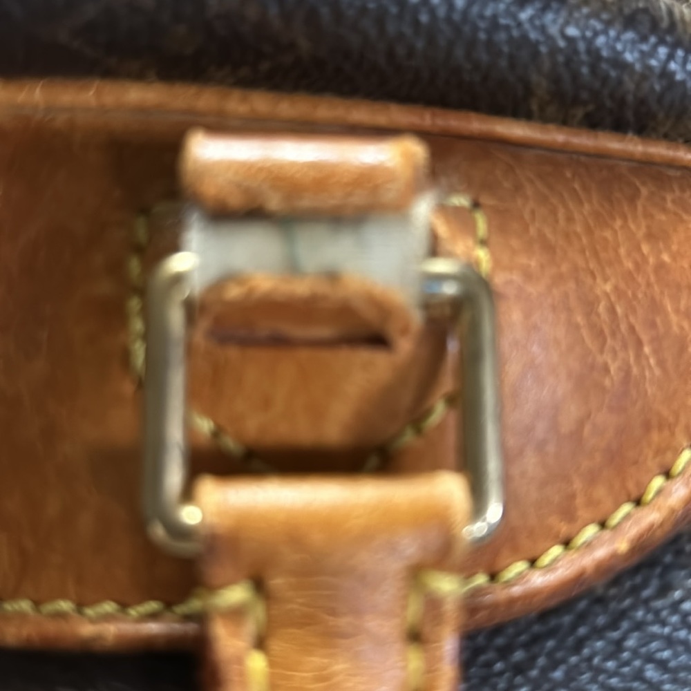 Authentic LV large Deauville handbag - Picture 8 of 16